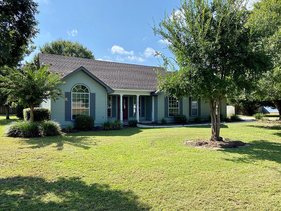 1402 Pebblewood Dr, Adel, GA 31620 Zillow