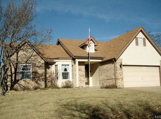 355 Misty Valley Dr, Saint Peters, MO