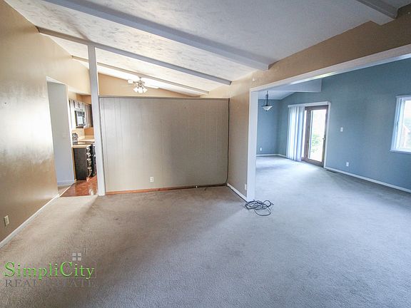 2nd image of 8200 Vine St
