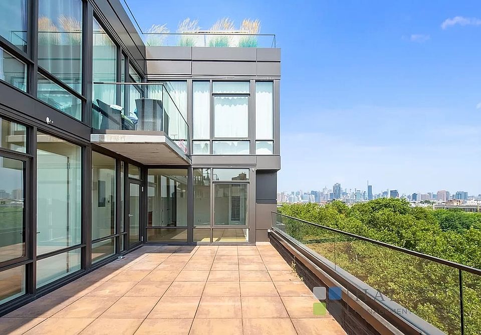 1st image of 101 Bedford Ave #Penthouse D-708