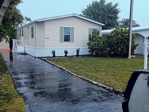 4th image of 5608 Lagoon Drive