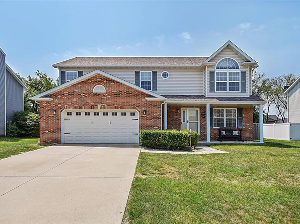 8026 Austin Dr, Troy, IL 62294