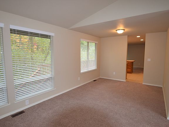 5th image of 3414 S 299th St