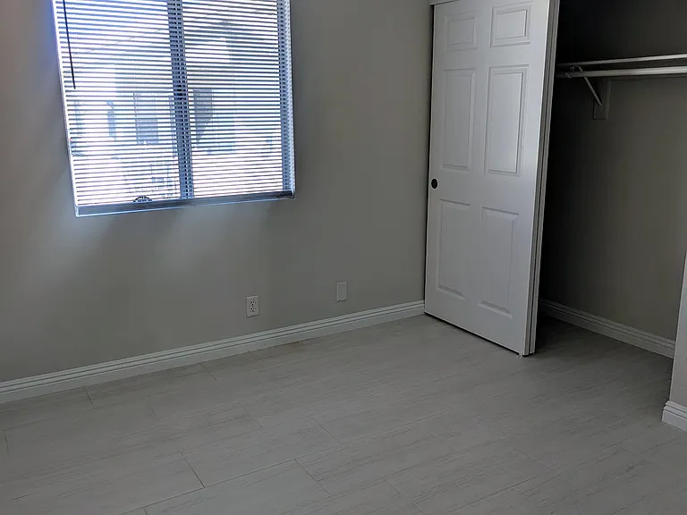 435 Mesa Blvd #202 — Photo 16
