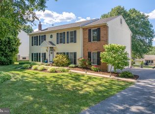 7 Thomas Rd, Lancaster, PA 17602