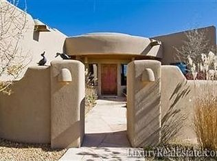 21 Tecolote Cir, Santa Fe, NM 87506