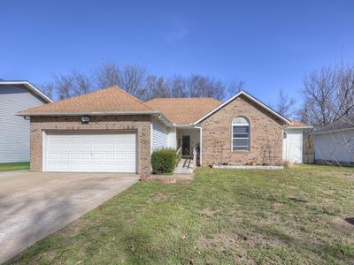 1206 Douglas Court, Carthage, MO, 64836