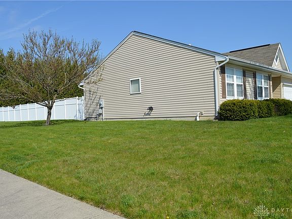 3rd image of 1150 Parkview Dr