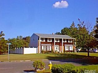 21 Ridge Rd, Coram, NY 11727