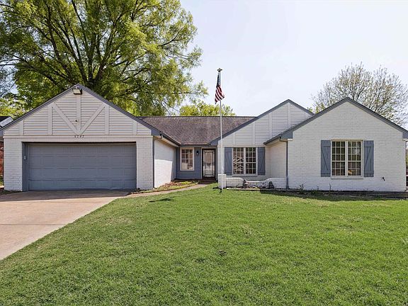 2nd image of 5747 Bartlett Woods Dr