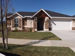 606 Rogue River Way, Redding, CA 96003