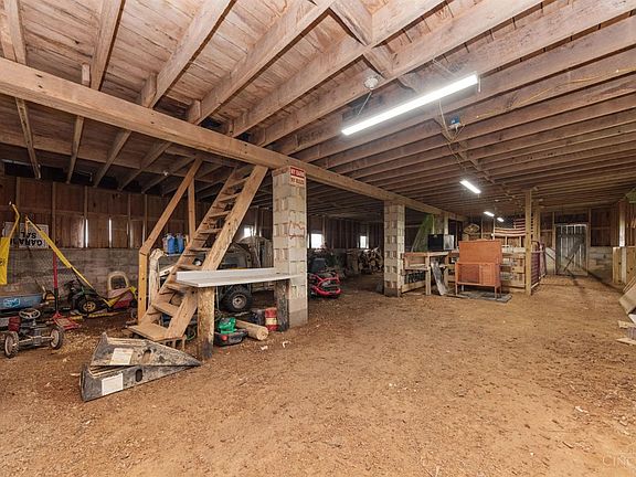 4th image of 2583 Bardwell West Rd