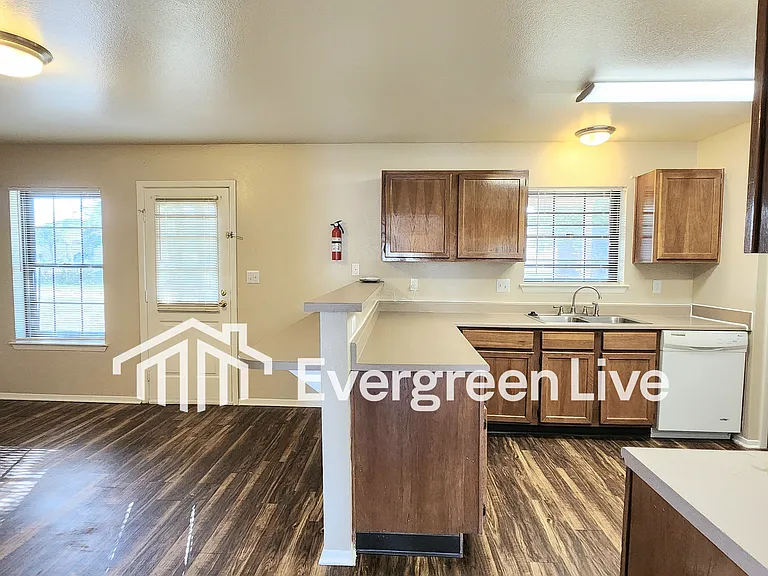 4200 Lew Wallace Dr — Photo 6