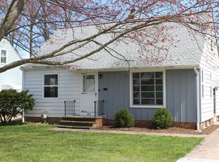 181 Brookfield Rd, Avon Lake, OH 44012