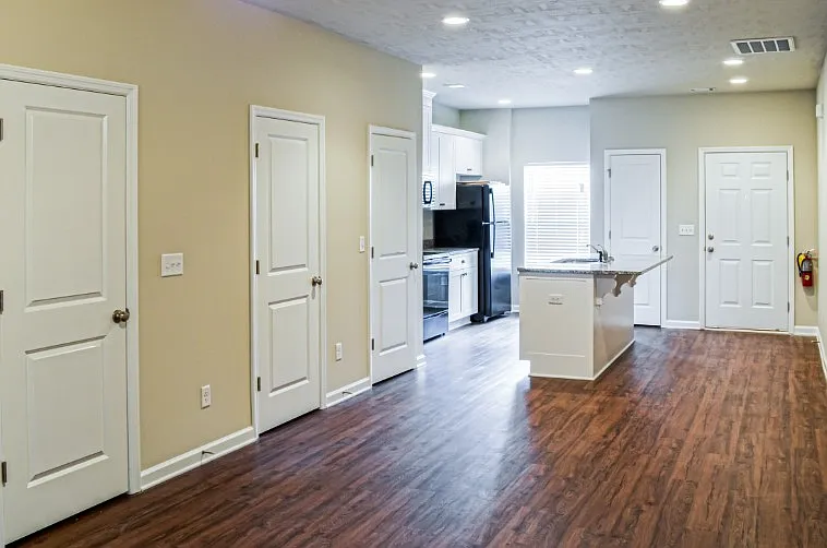 Joiner Crossing Apartments — Photo 35