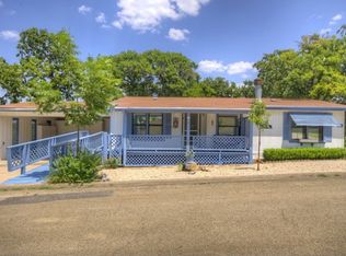 100 Happy Trails N, Kerrville, TX 78028