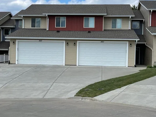 1421 Paddington Cir, Manhattan, KS 66503