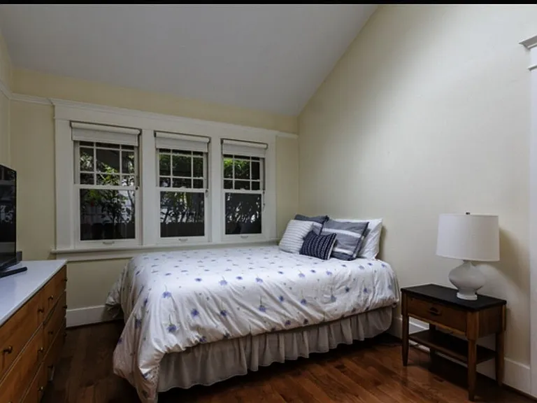 652 Woodlawn Ave — Photo 11