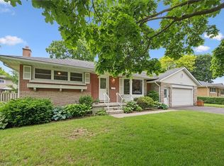 77 Maywood Rd, Kitchener, ON N2C2A2