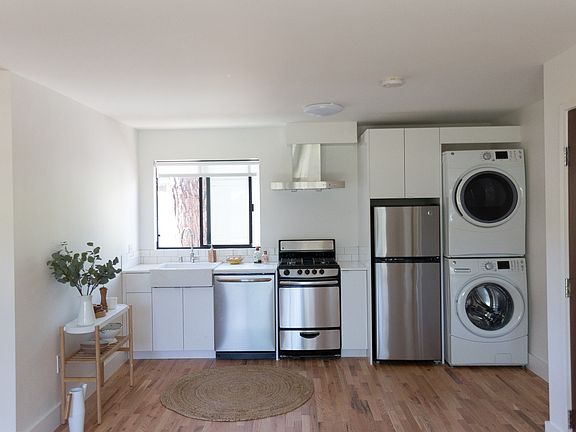 5th image of 5515 Media Dr APT 16