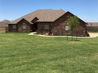 1594 Saddlecloth Trl, Guthrie, OK 73044