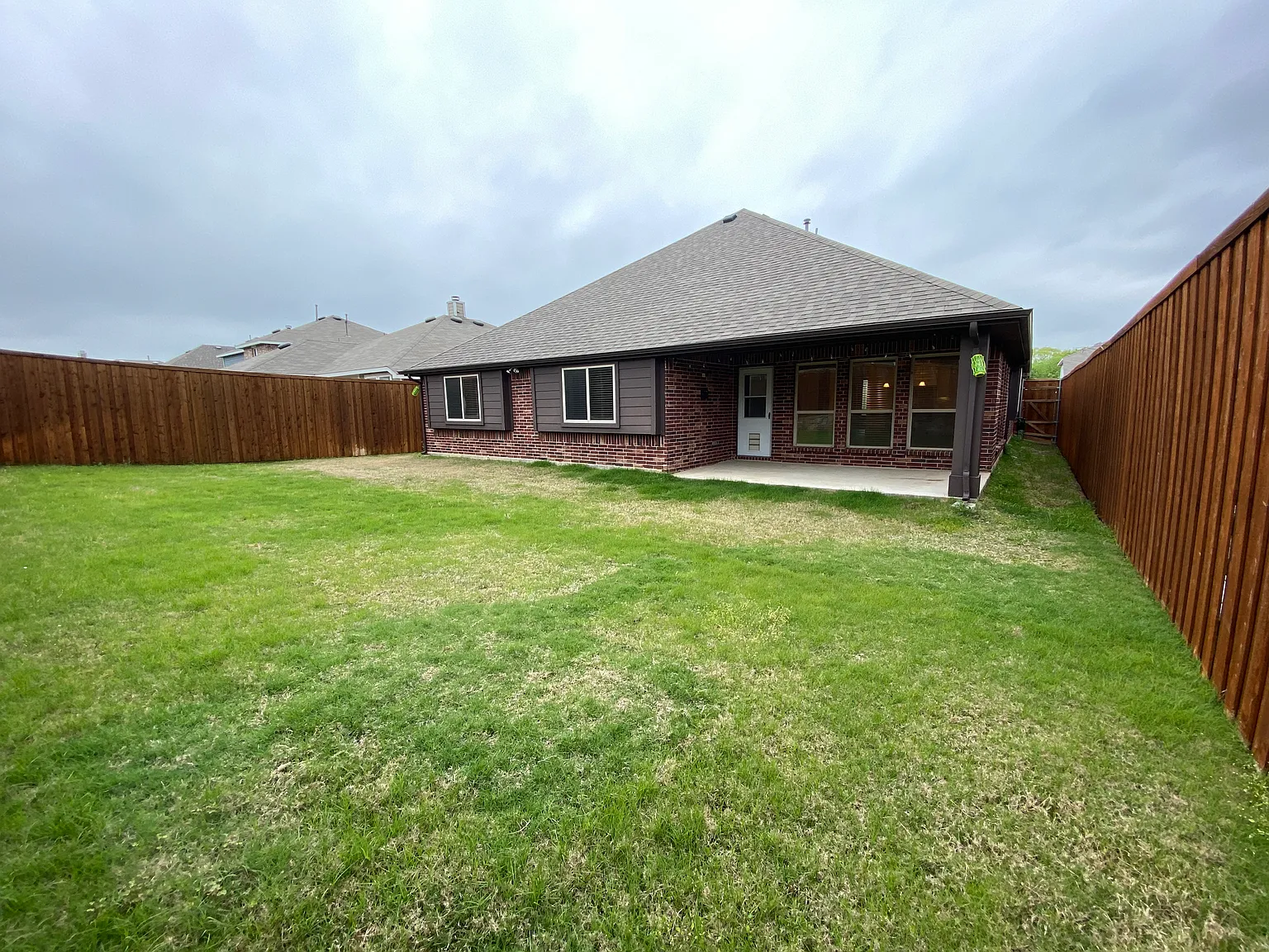 4 bed, 2240 sqft, $2,350 — Photo 2