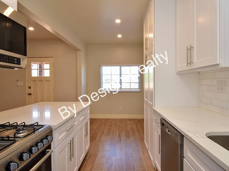 130 N Cherry Ave #2 — Photo 14