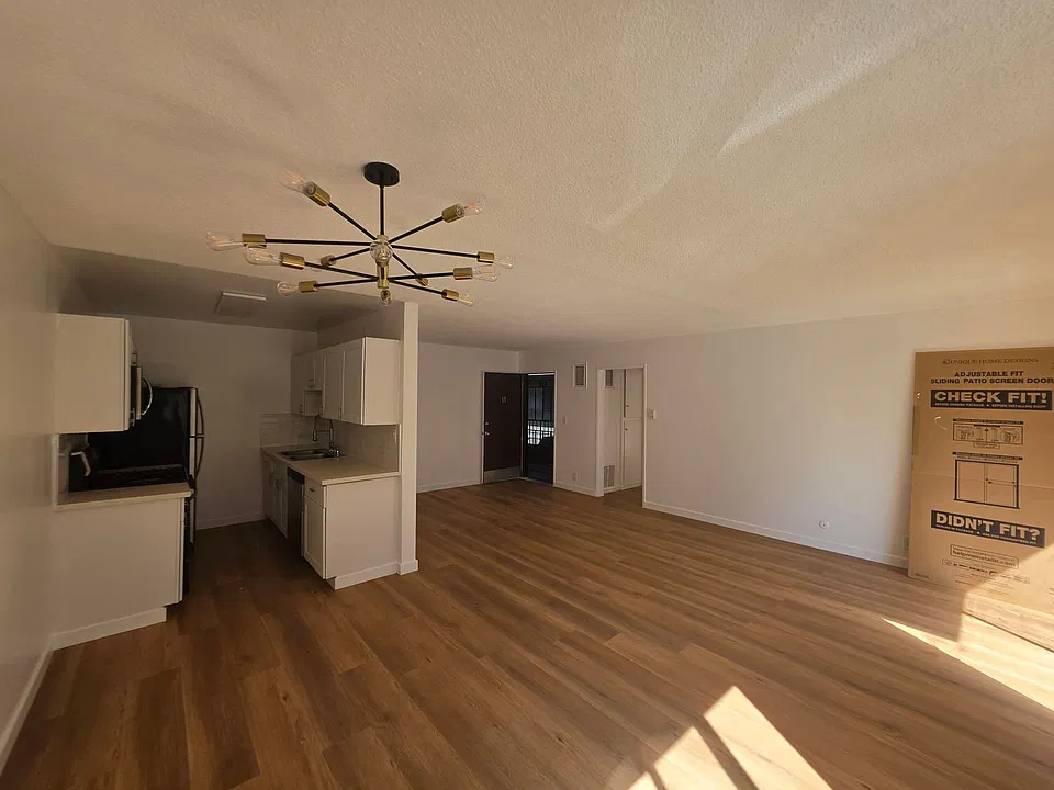 6536 La Mirada Ave