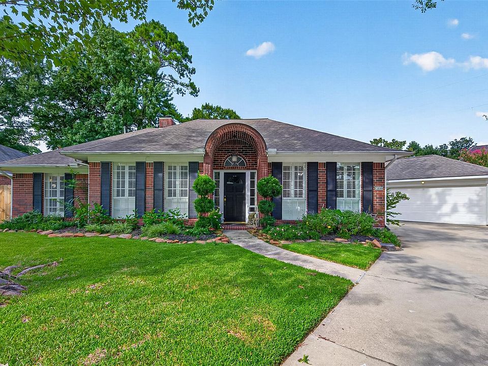 1st image of 16322 Hammerwood Ct