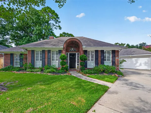 16322 Hammerwood Ct, Tomball, TX 77377