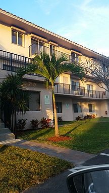 4th image of 317 Briny Ave APT 6