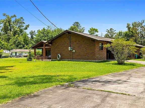 5th image of 20493 Carpenter Rd