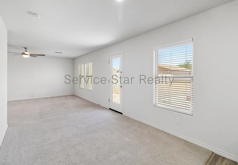214 W Watson Ct — Photo 14