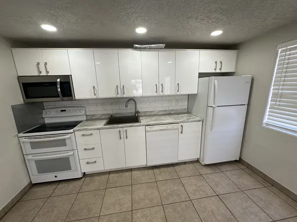 30 S 100 E #D, La Verkin, UT 84745