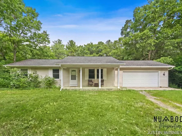 5961 N Weber Rd, Whitehall, MI 49461