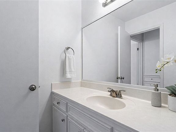 5th image of 3408 Rain Forest Dr