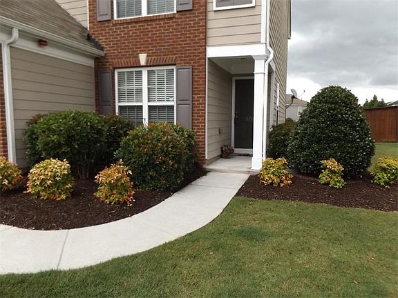 2nd image of 326 Balaban Cir