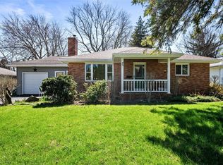 43 Silverdale Dr, Rochester, NY 14609