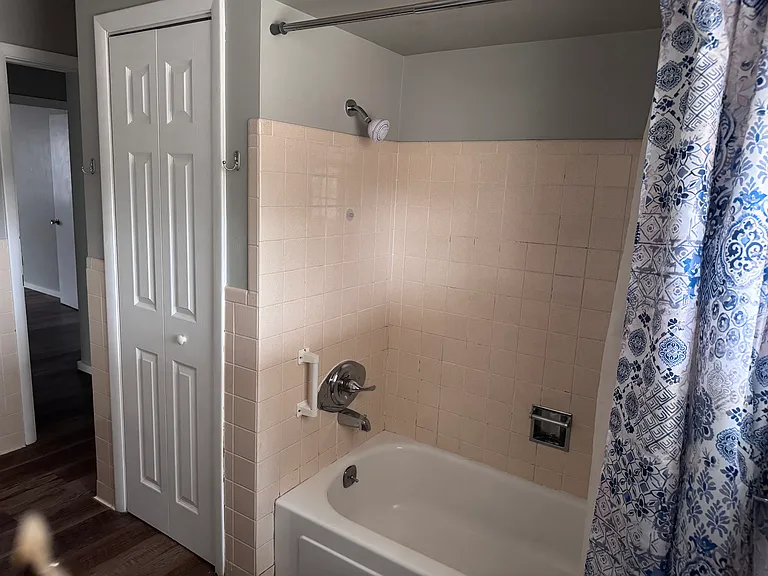 501 Powers St — Photo 13