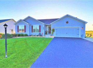 214 Cress Creek Trl, Poplar Grove, IL 61065