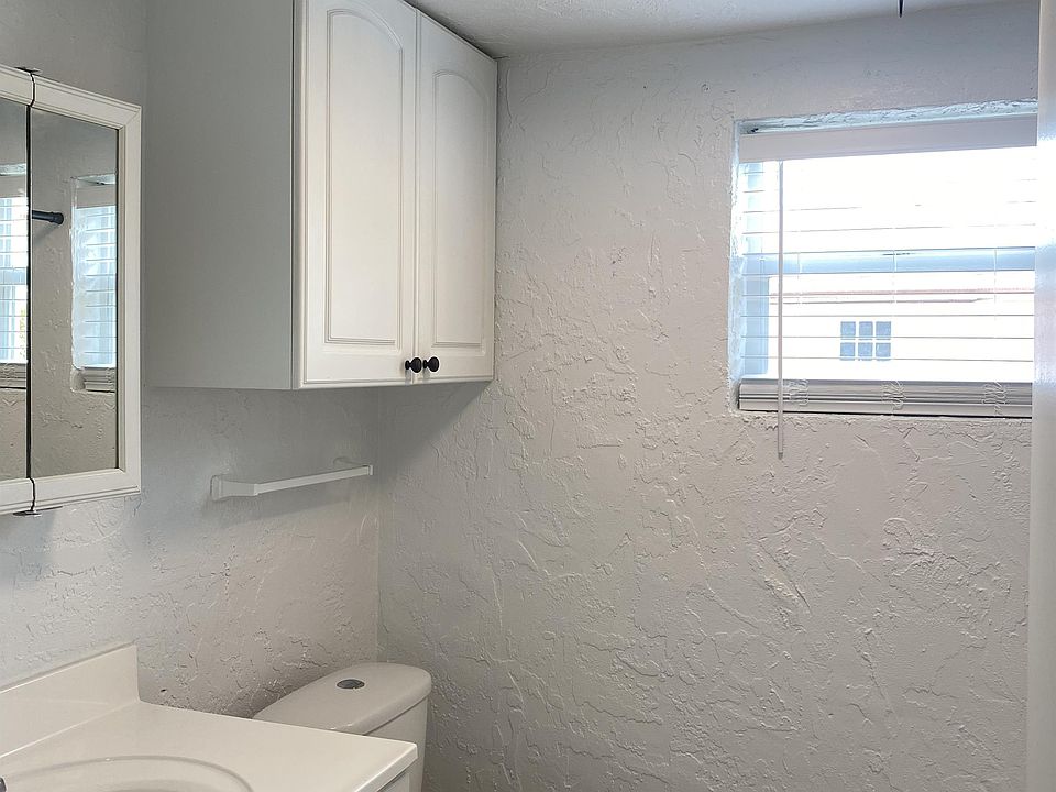 2nd image of 200 Park Ave #24