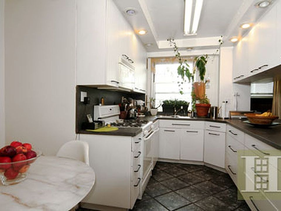 1st image of 568 Grand St Unit J702703