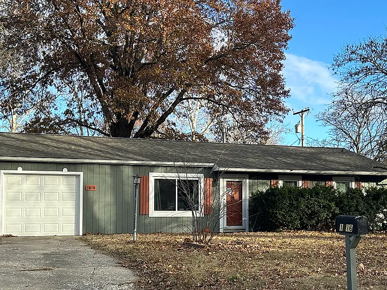 1816 Miller Dr — Photo 1