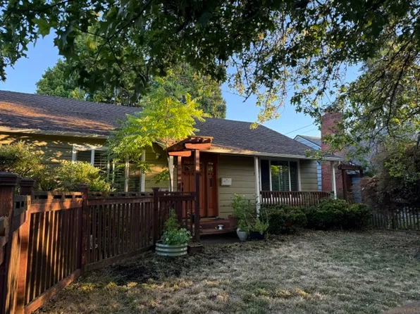 1978 E 19th Ave, Eugene, OR 97403