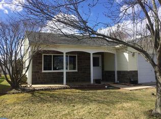 8 Devonshire Way, Vincentown, NJ 08088