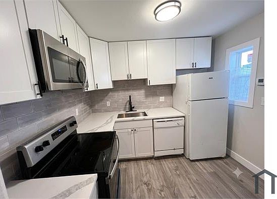 1st image of 1464 Elmira St