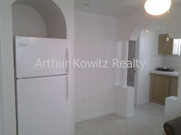 5th image of 715 Harvey Ave APT 4