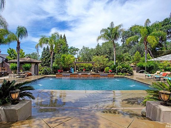 5th image of 408 Kinglet Ct