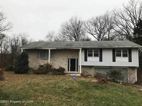 1776 Bear Creek Blvd, Bear Creek Township, PA 18702