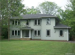 5098 Murphy Rd, Orchard Park, NY 14127